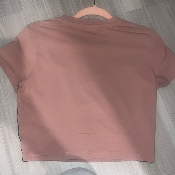 Sport Crop Top - Picture 2 of 4